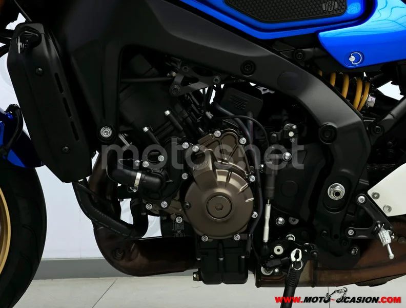 Yamaha XSR900 - Vista 10