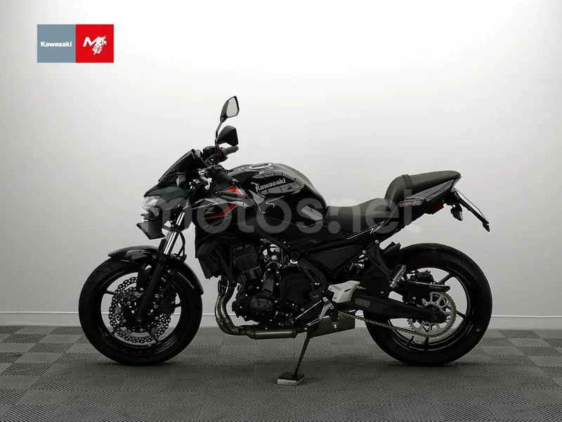 Kawasaki Z650 - Vista 15