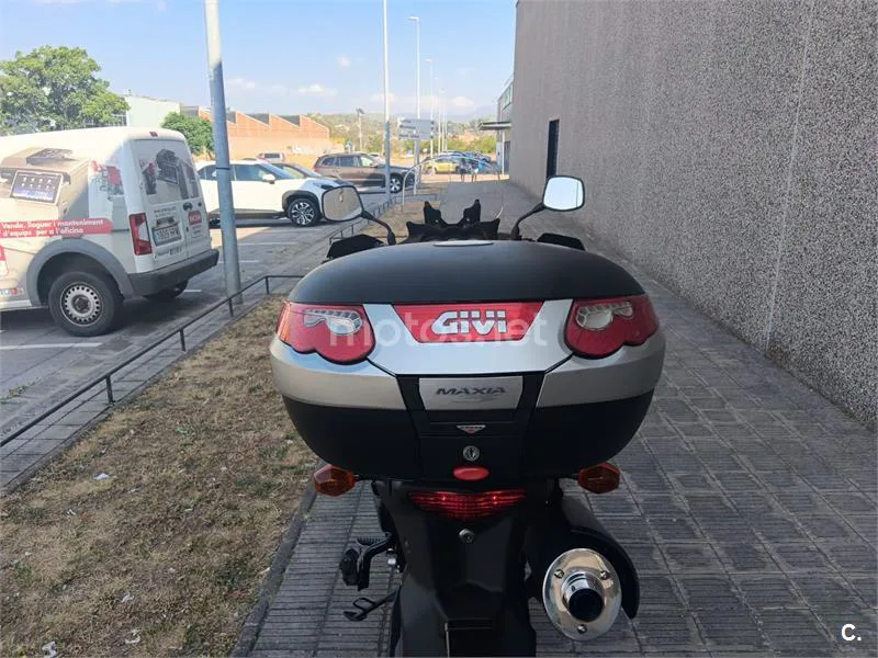 Suzuki V-Strom 650 3700 € 2007 Barcelona - 2