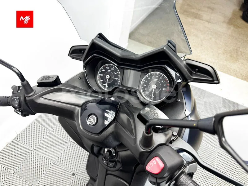 Yamaha XMAX 125 - Vista 12