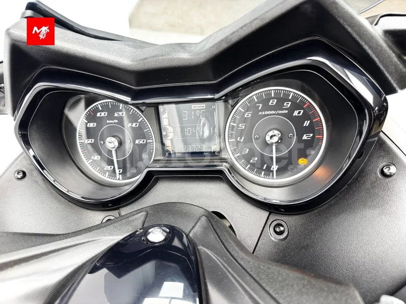 Yamaha XMAX 125 - Vista 13