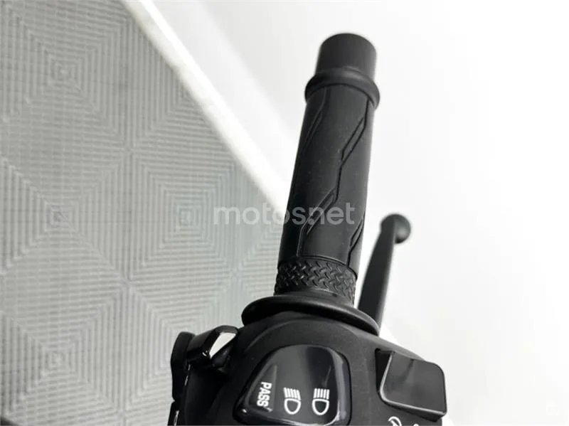 Yamaha XMAX 125 - Vista 15