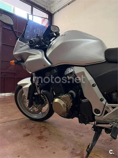 Kawasaki Z750 - Vista 4