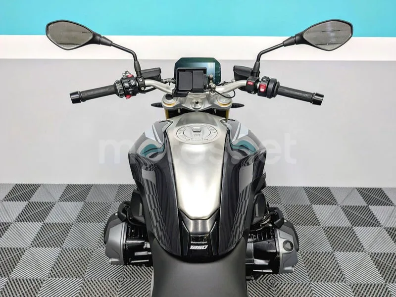 BMW R 1250 R - Vista 8