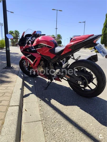 Honda CBR500R - Vista 4