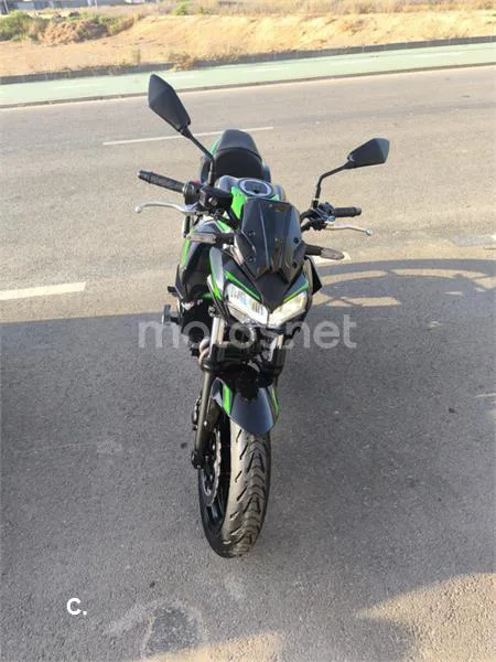 Kawasaki Z650 - Vista 3