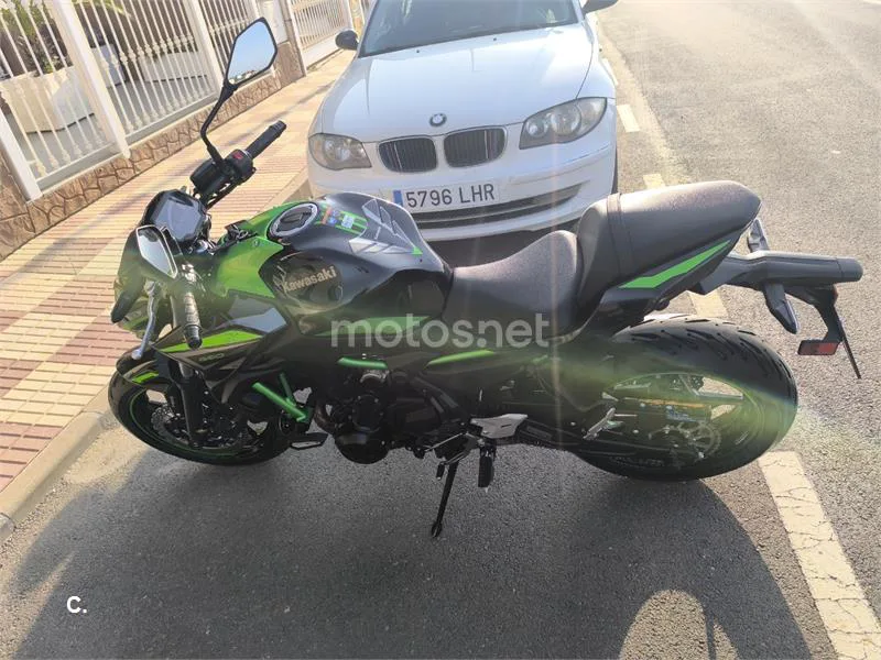 Kawasaki Z650 - Vista 4