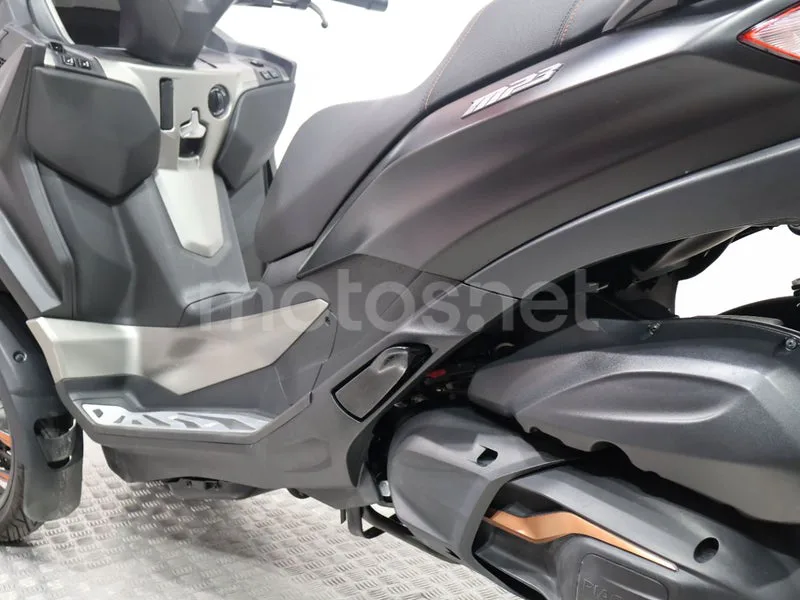 Piaggio MP3 530 Exclusive - Vista 14