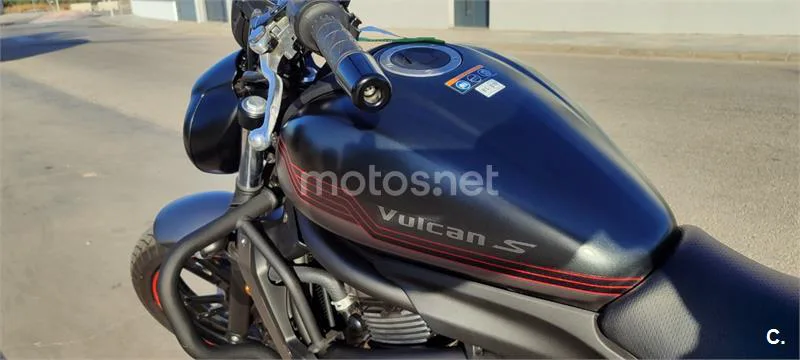 Kawasaki Vulcan S - Vista 27