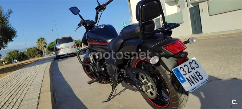 Kawasaki Vulcan S - Vista 8