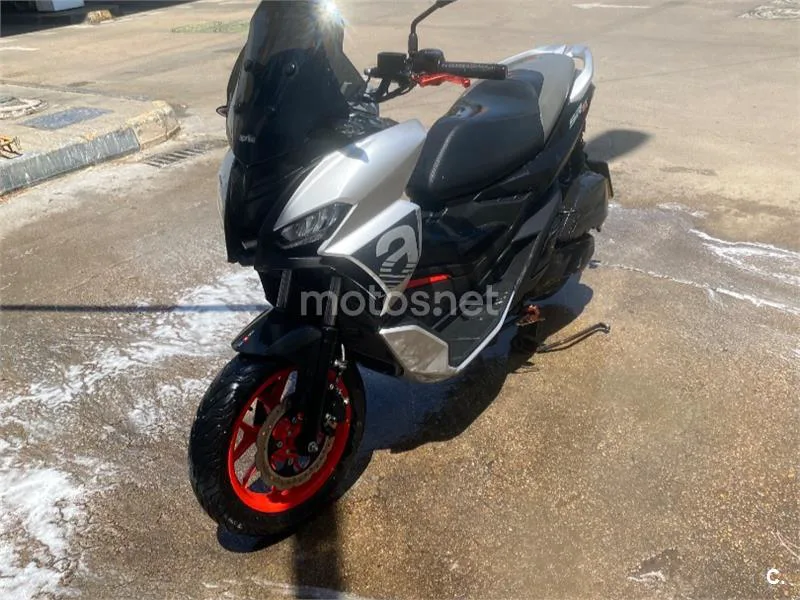 Aprilia SR GT 125 2350 € 2022 Huelva - 1