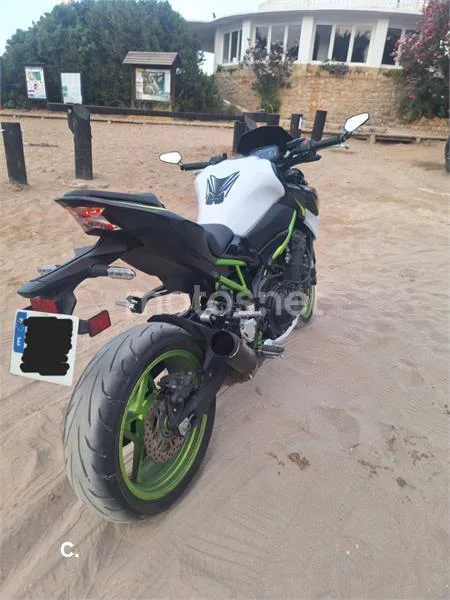 Kawasaki Z900 - Vista 6