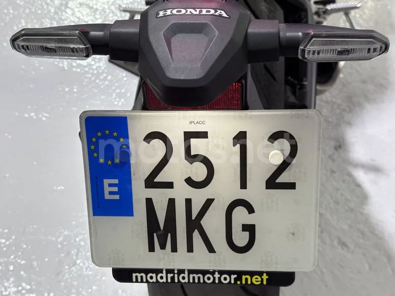 Honda CB650R - Vista 14