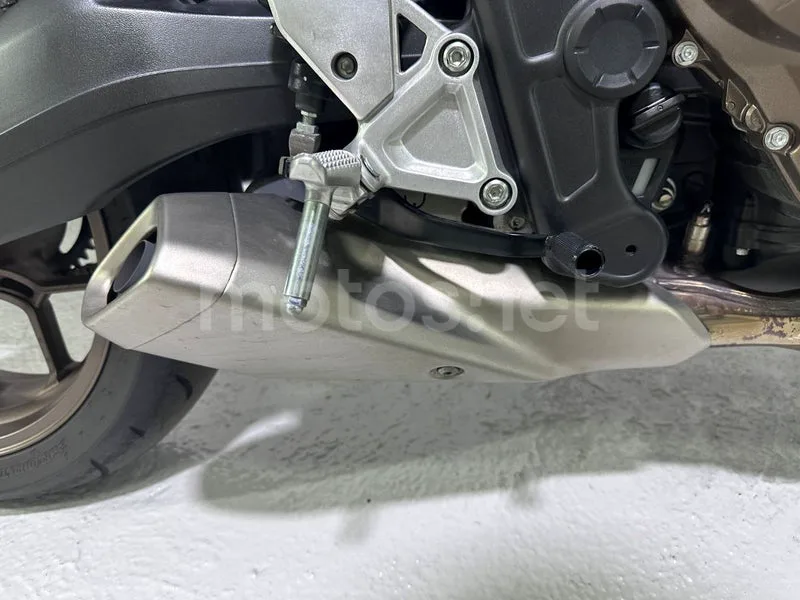 Honda CB650R - Vista 38