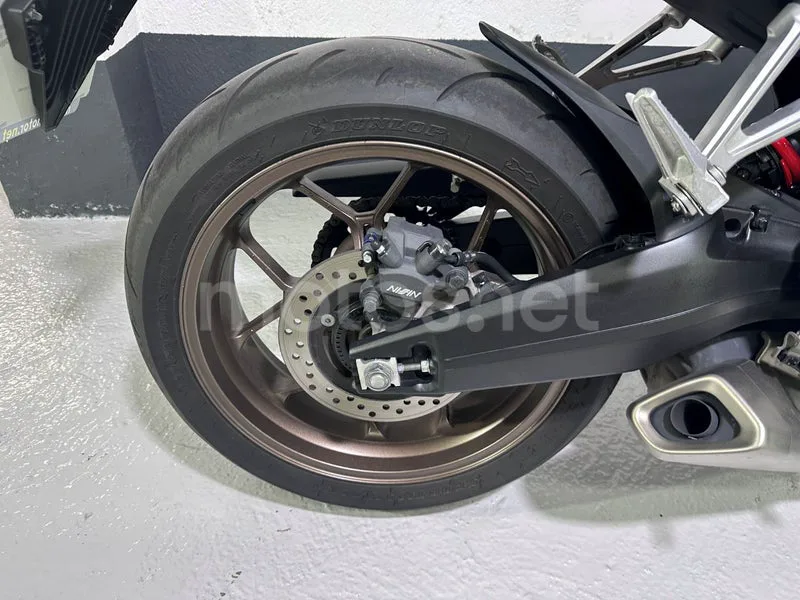 Honda CB650R - Vista 39
