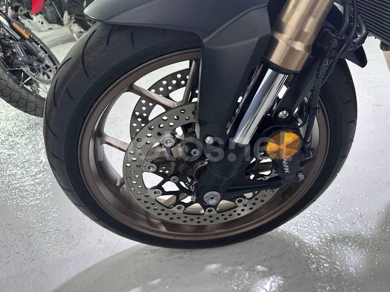 Honda CB650R - Vista 41