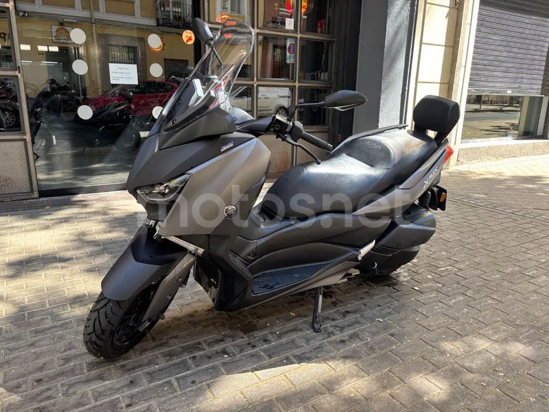 Yamaha XMAX 300 4299 € 2017 Madrid - 1