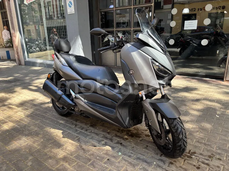 Yamaha XMAX 300 - Vista 6
