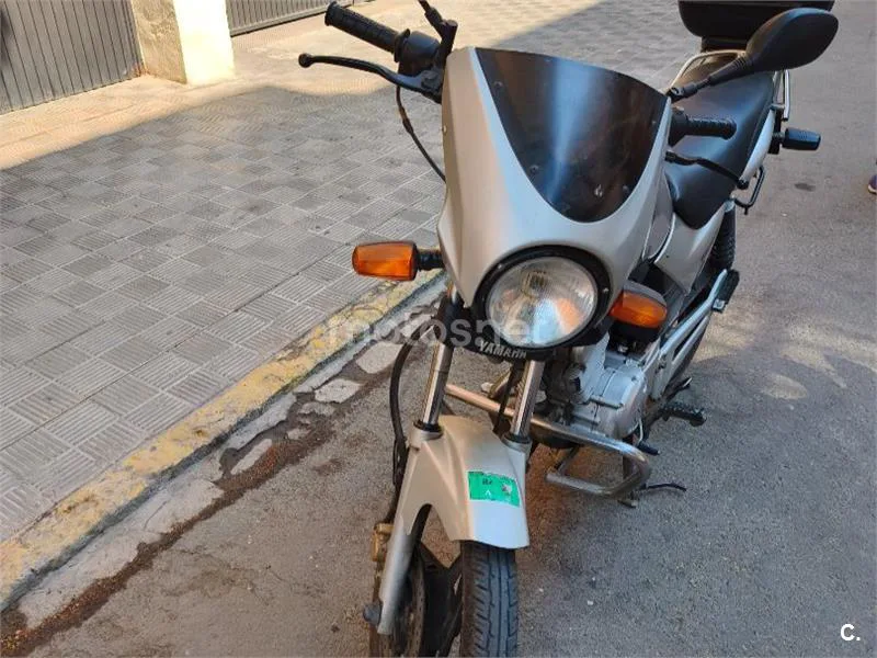 Yamaha YBR125 - Vista 3