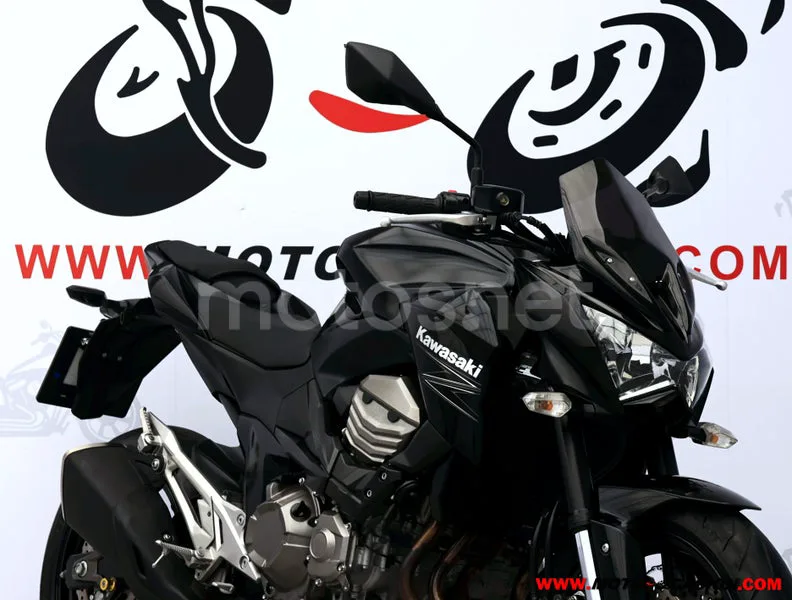 Kawasaki Z800 - Vista 4