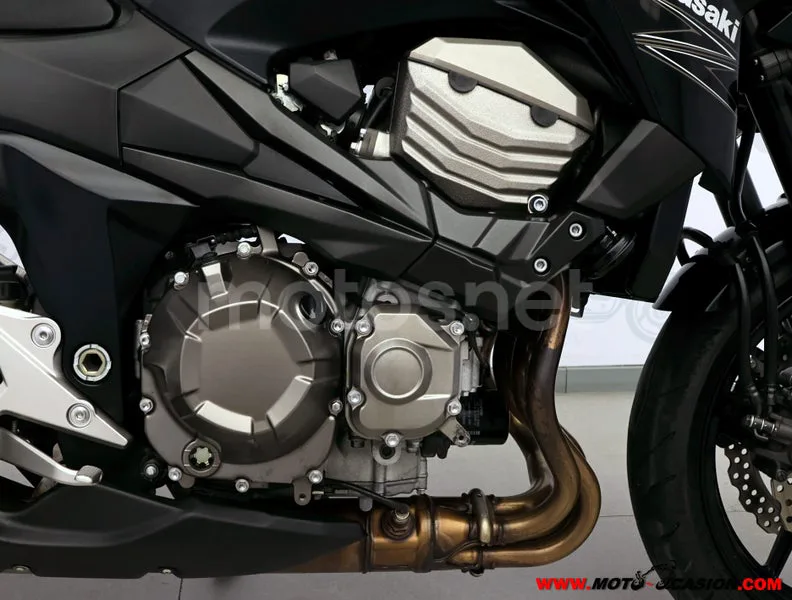 Kawasaki Z800 - Vista 5