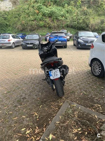 Yamaha TMAX 560 - Vista 9