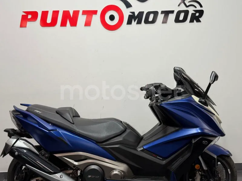 Kymco AK 550 - Vista 3