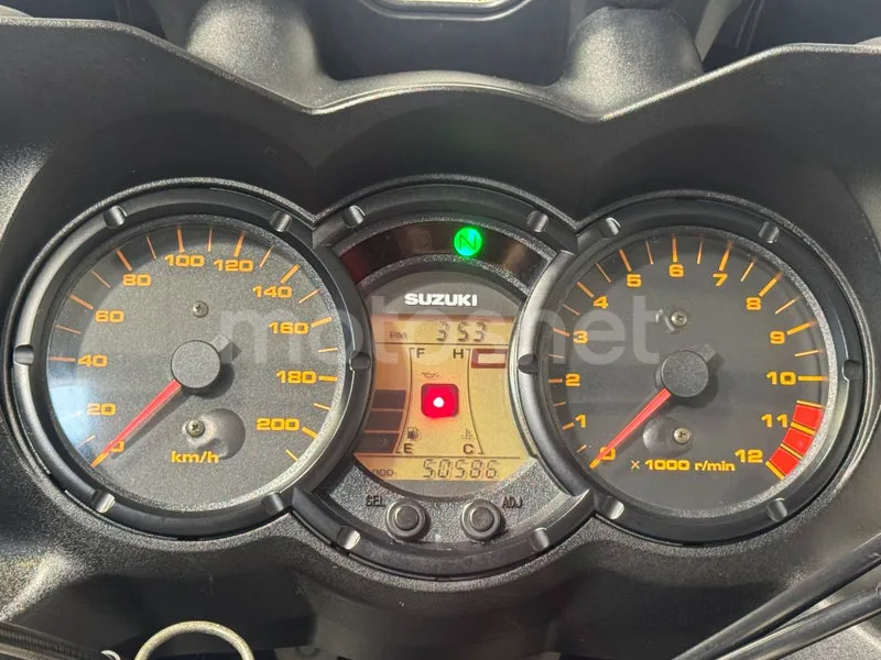 Suzuki V-Strom 650 - Vista 6