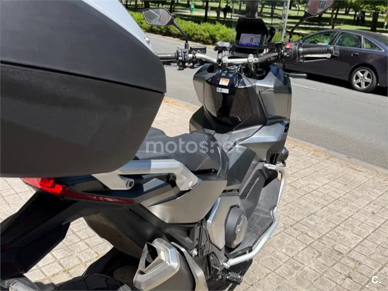 Honda X-ADV - Vista 3