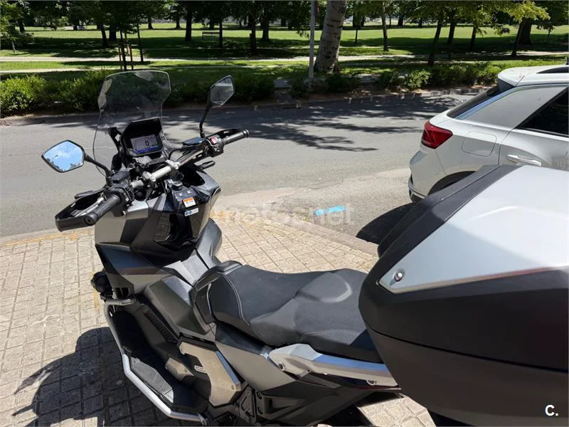 Honda X-ADV - Vista 4