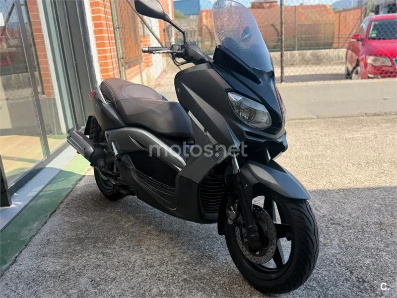 Yamaha XMAX 125 - Vista 3