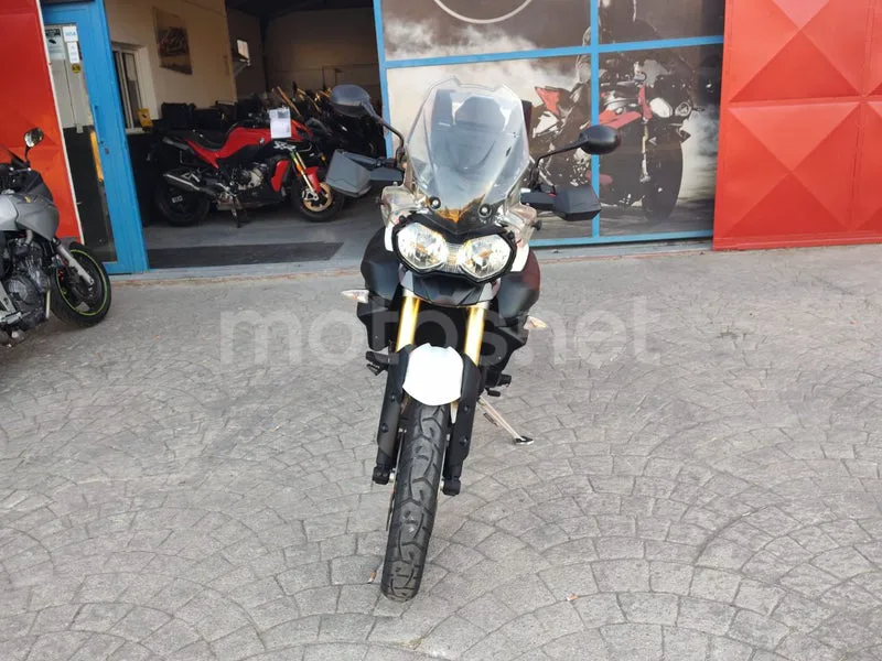 Triumph Tiger 800 - Vista 13