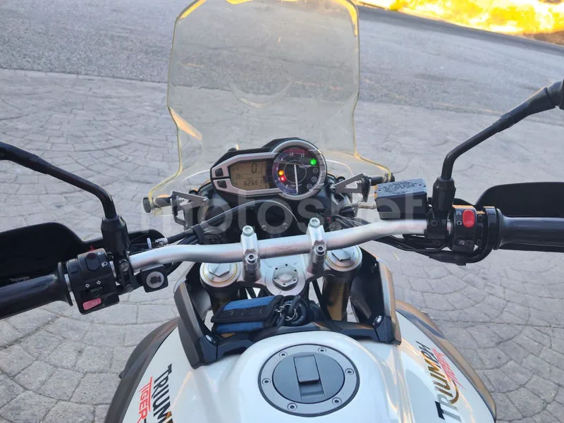 Triumph Tiger 800 - Vista 9