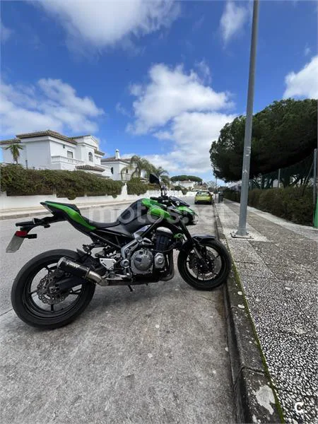 Kawasaki Z900 - Vista 4