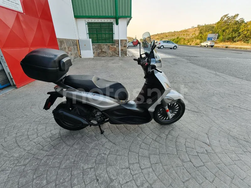Piaggio Beverly 300 - Vista 7