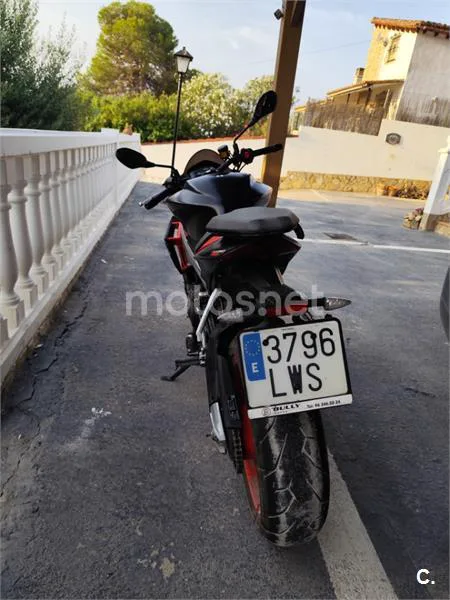 Aprilia Tuono 660 - Vista 4