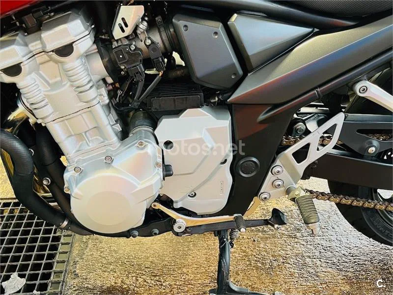 Suzuki Bandit 650S - Vista 3