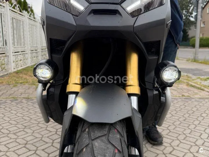 Honda X-ADV - Vista 3