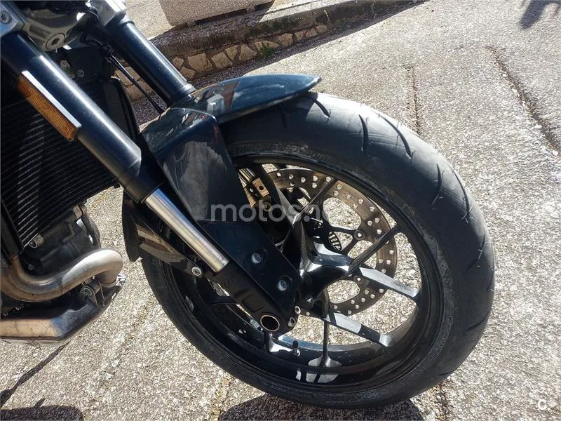KTM 690 Duke - Vista 3