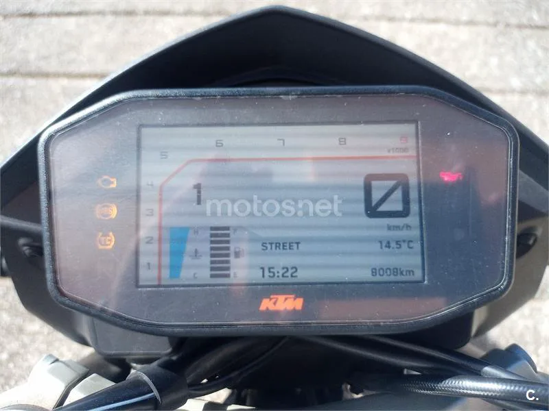 KTM 690 Duke - Vista 4