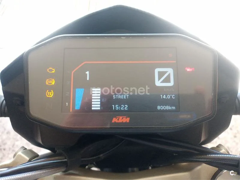 KTM 690 Duke - Vista 5