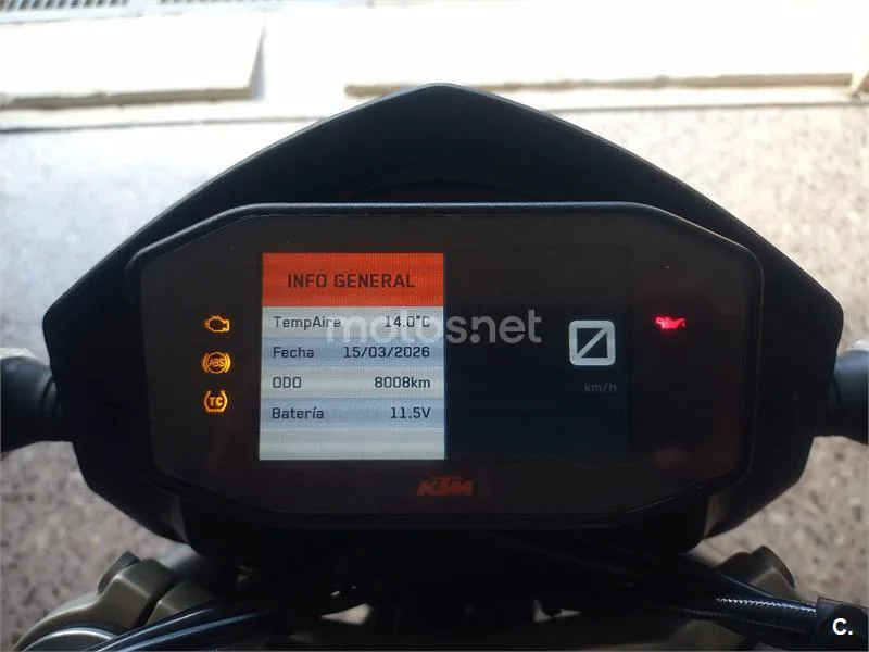 KTM 690 Duke - Vista 9