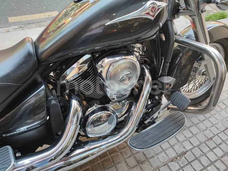 Kawasaki VN900 Classic - Vista 11