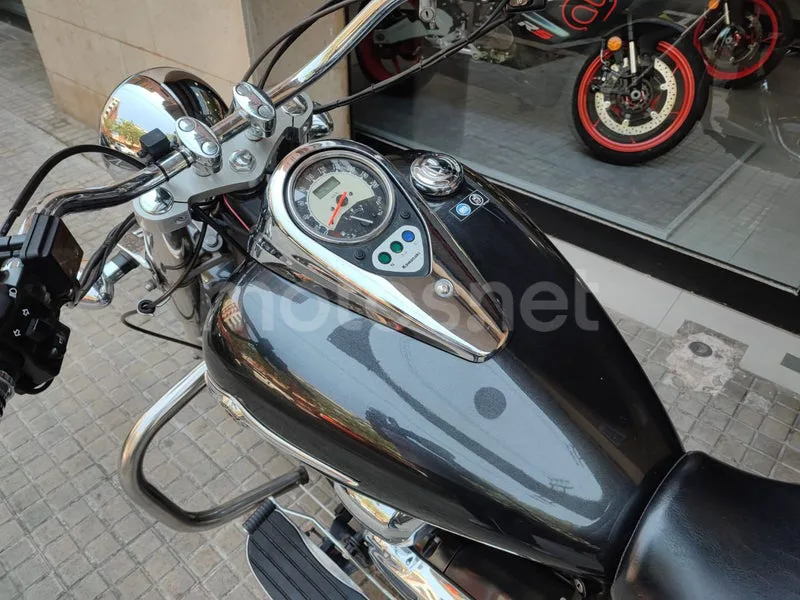 Kawasaki VN900 Classic - Vista 5