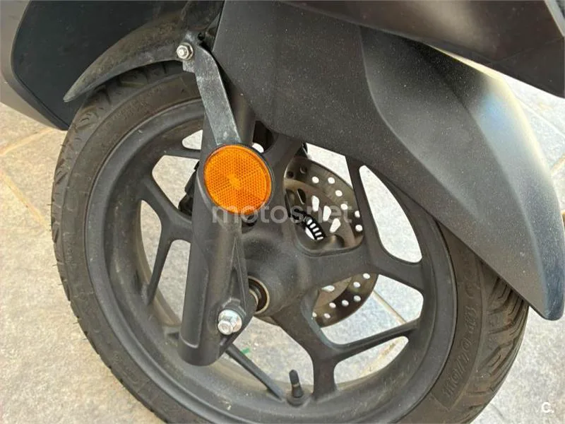Honda PCX125 - Vista 14