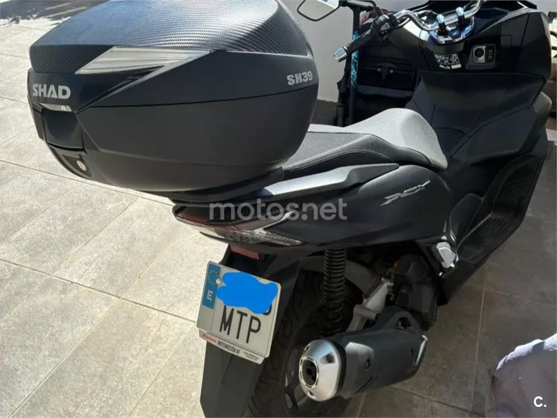 Honda PCX125 - Vista 9