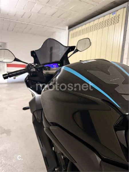 Honda CBR650R - Vista 6