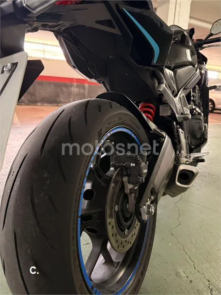 Honda CBR650R - Vista 7
