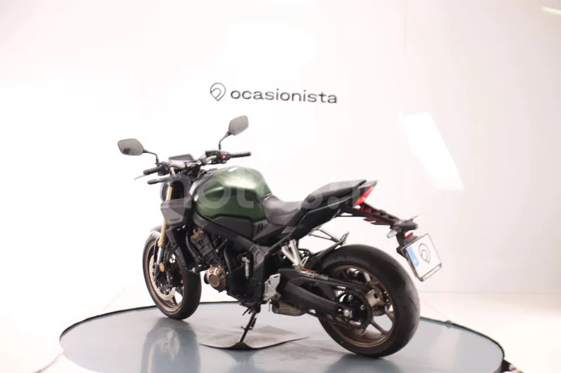 Honda CB650R - Vista 4