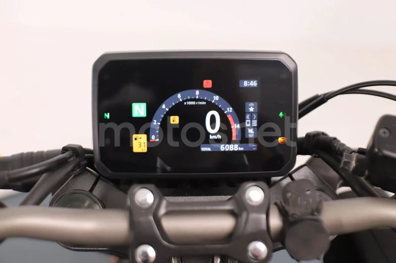 Honda CB650R - Vista 6